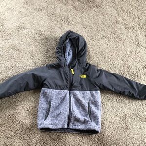 Size 5 boys north face jacket